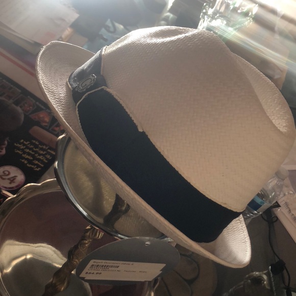 New - Picture 2 of 4